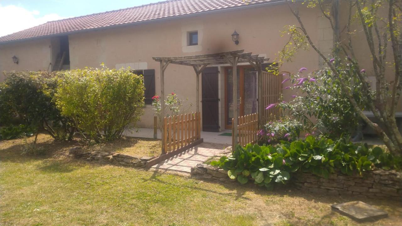 Gite Au Chant des Vents Thurageau Exterior foto